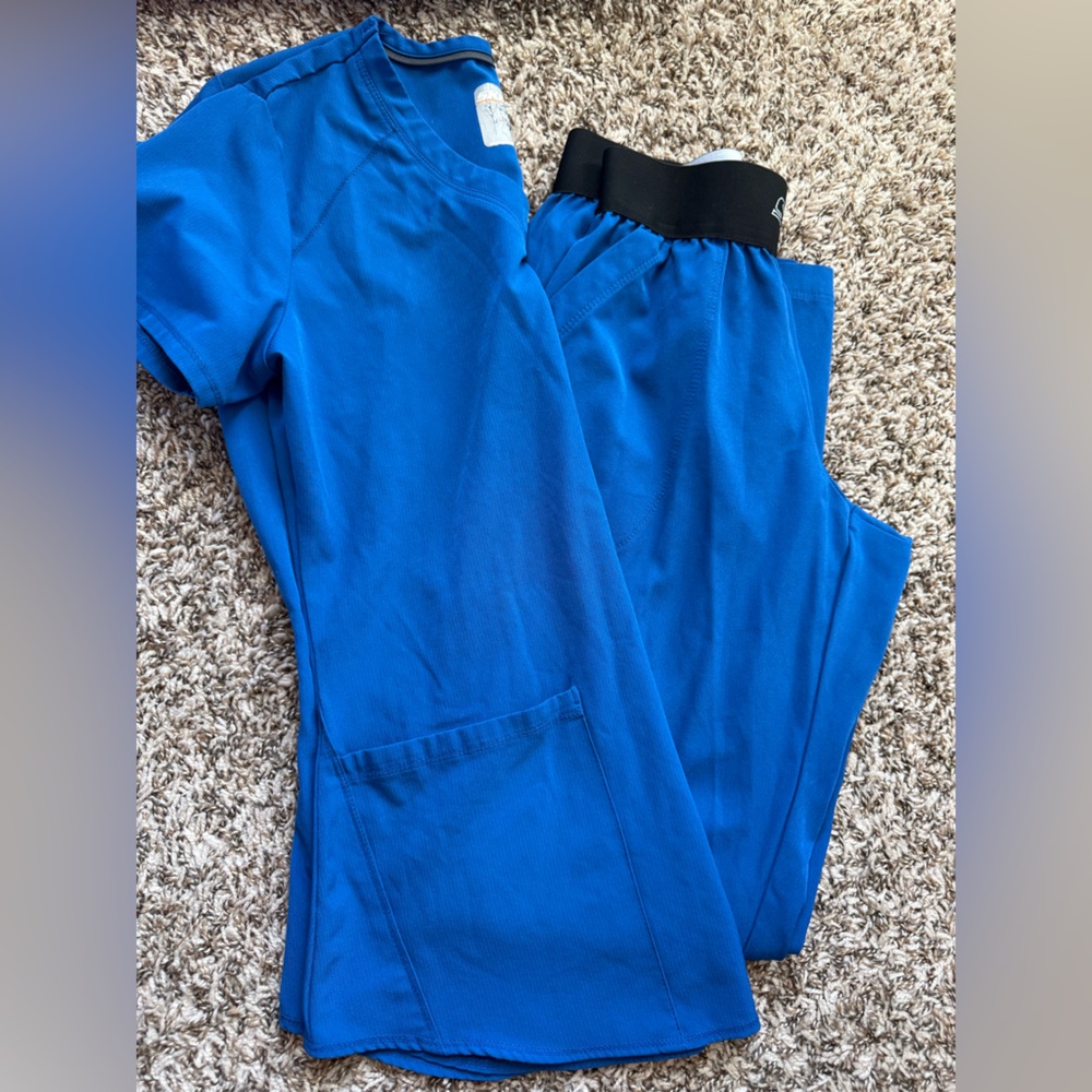 Royal blue Skechers scrub set